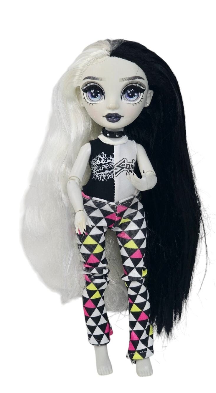 Rainbow High Shadow Series Heather Grayson Fashion Doll